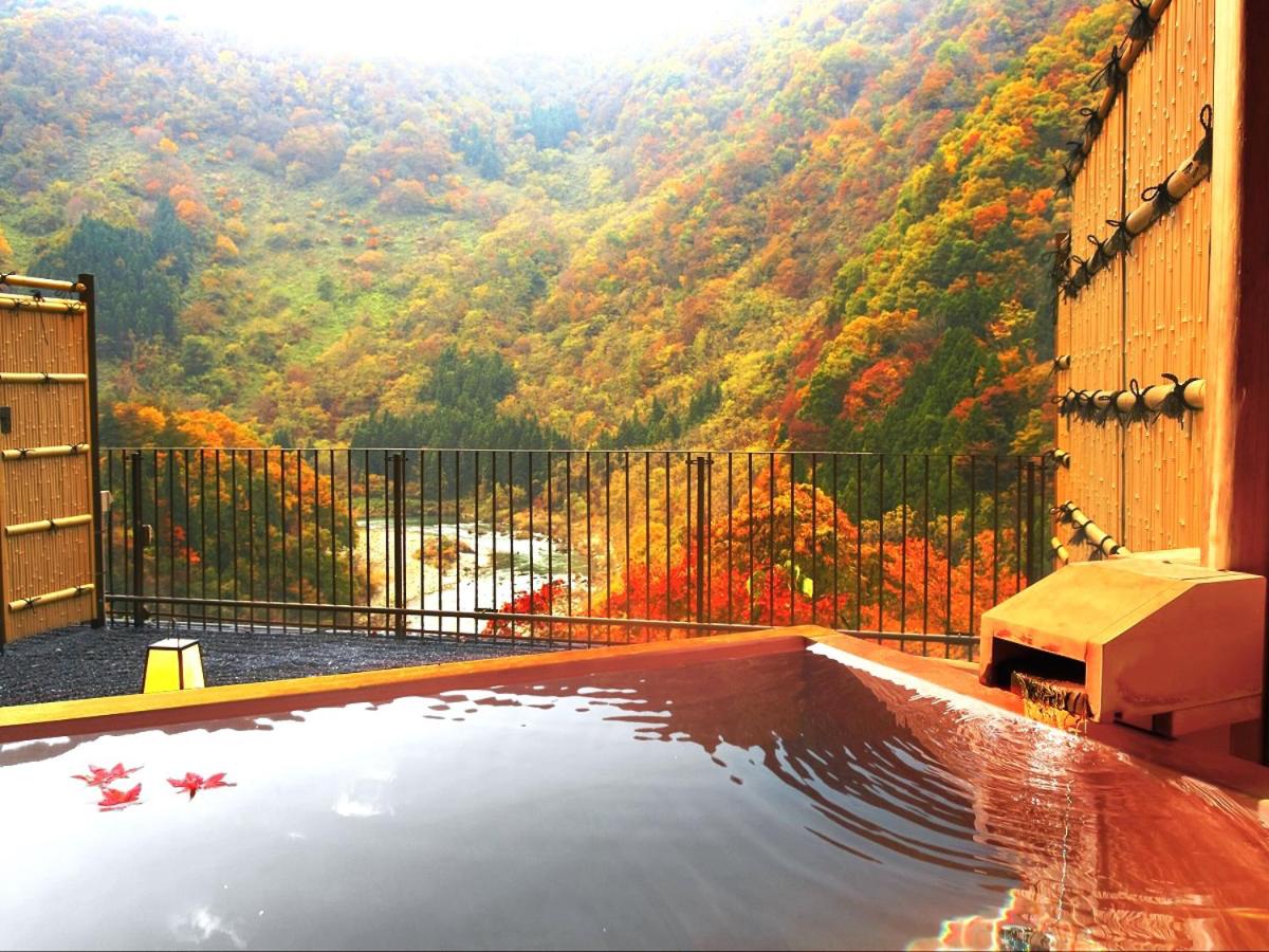 Japanese, Valley View, Outdoor Bath