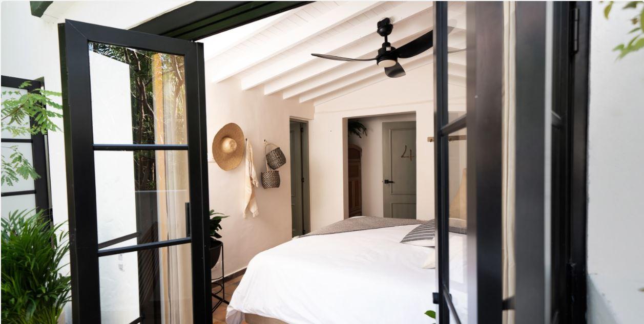Artisan, Deluxe, King Bed