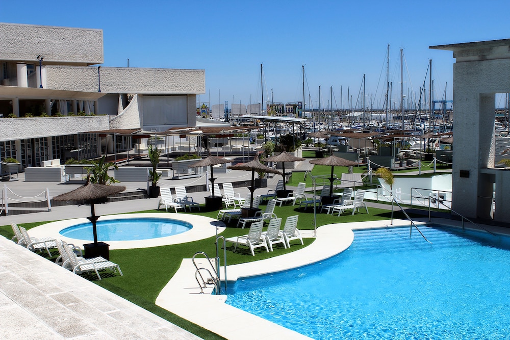 LAS SUITES DE PUERTO SHERRY 54/60