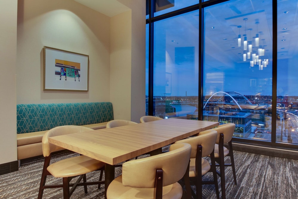 Drury Plaza Hotel Nashville Downtown 40/50