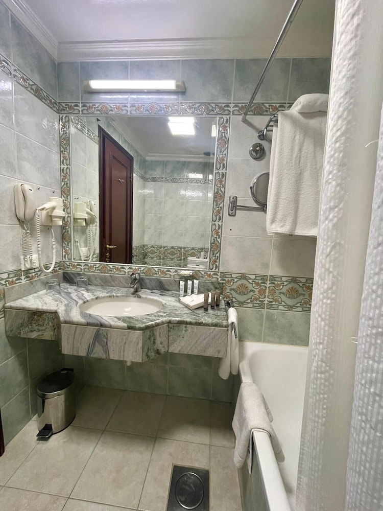 Serenada Golden Palace - Boutique Hotel Beirut 75/75
