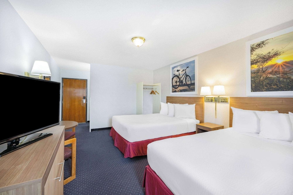 Days Inn by Wyndham Monticello 11/24