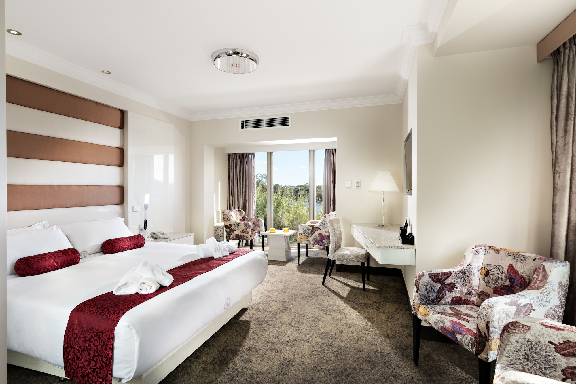 SUPERIOR, DOUBLE BED