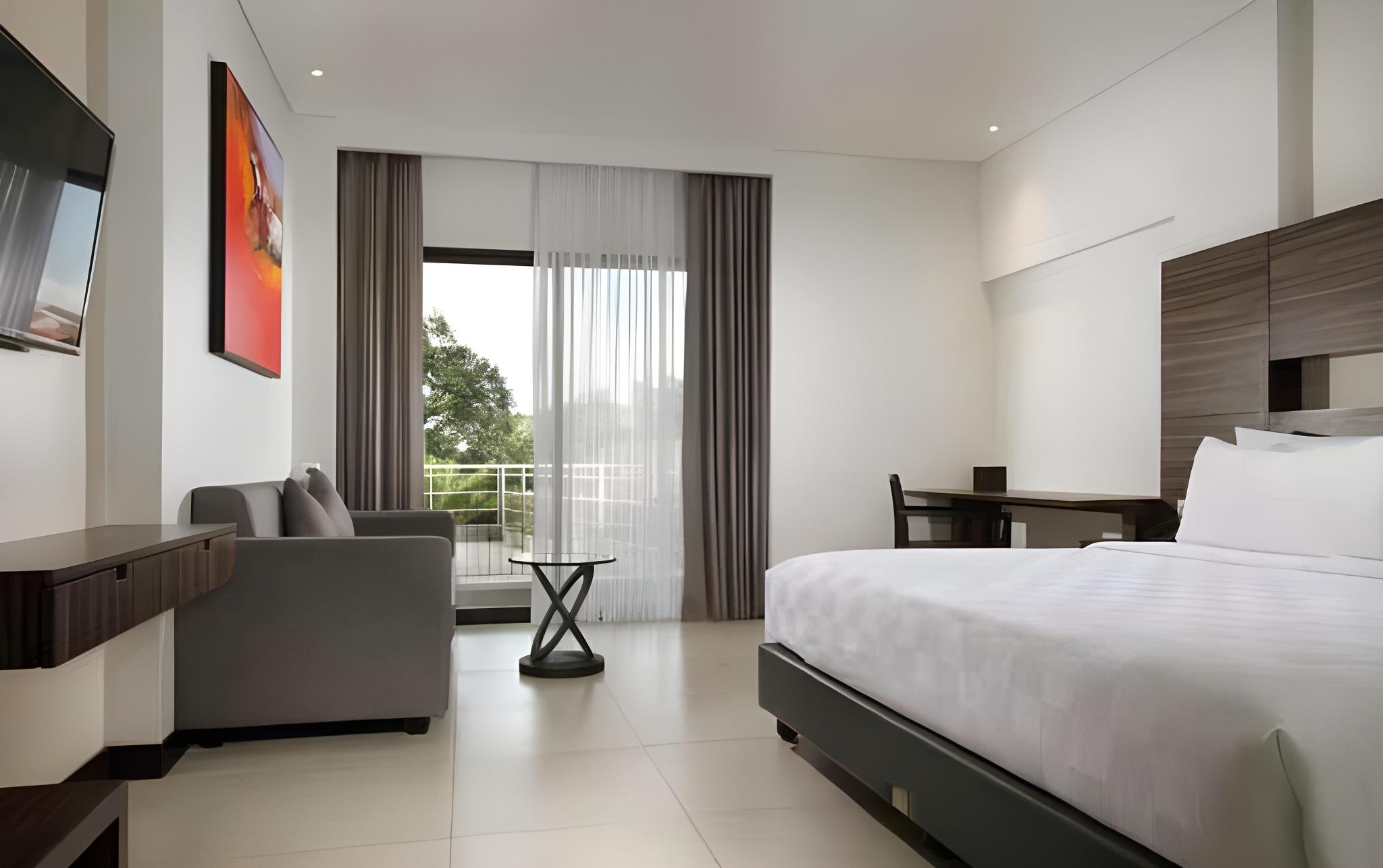 Helios Hotel Bone 22/48
