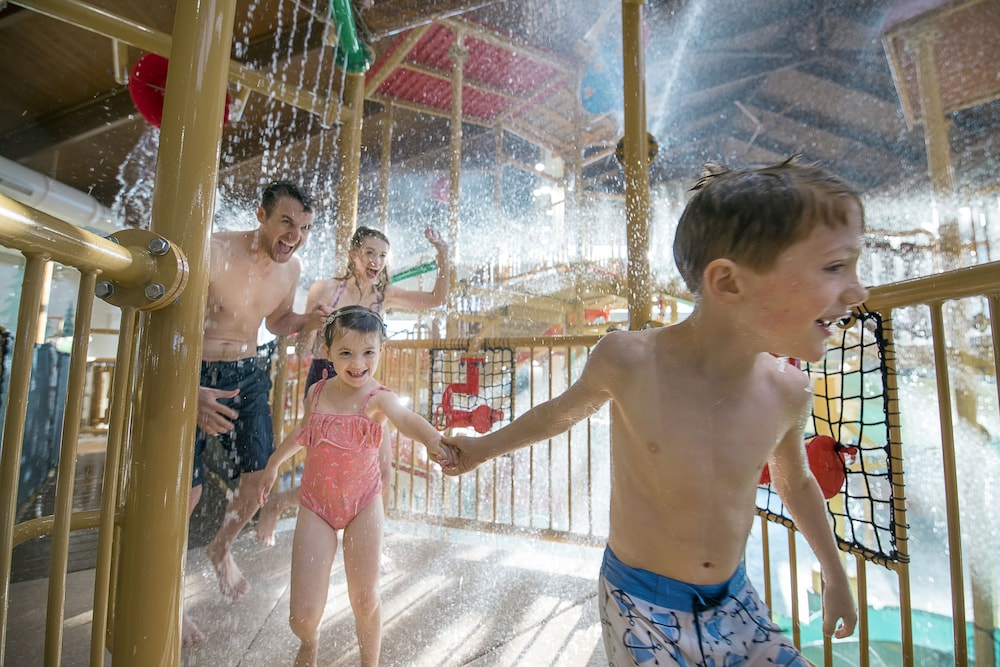 Great Wolf Lodge Colorado Springs 24/54