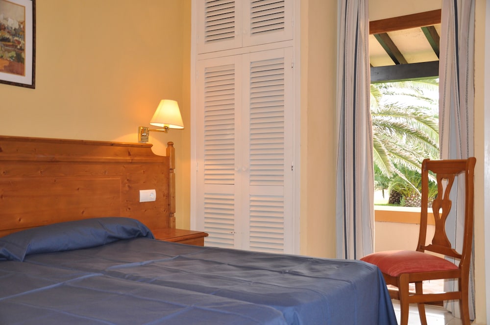 Room, Double Bed, Garden View
