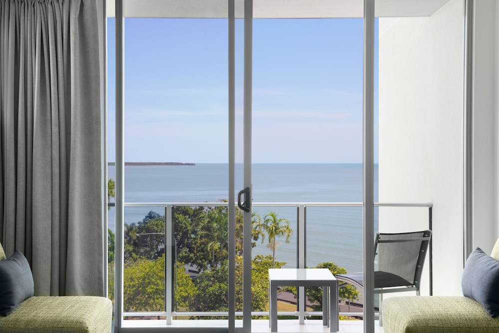 Mantra Trilogy Cairns 36/70