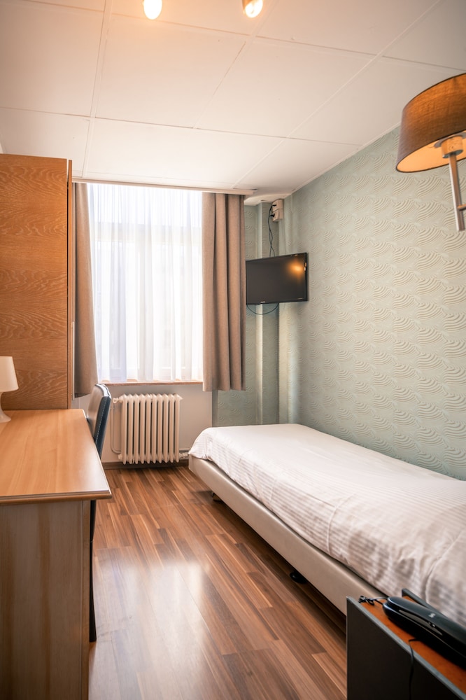 Hotel Du Parc 7/30