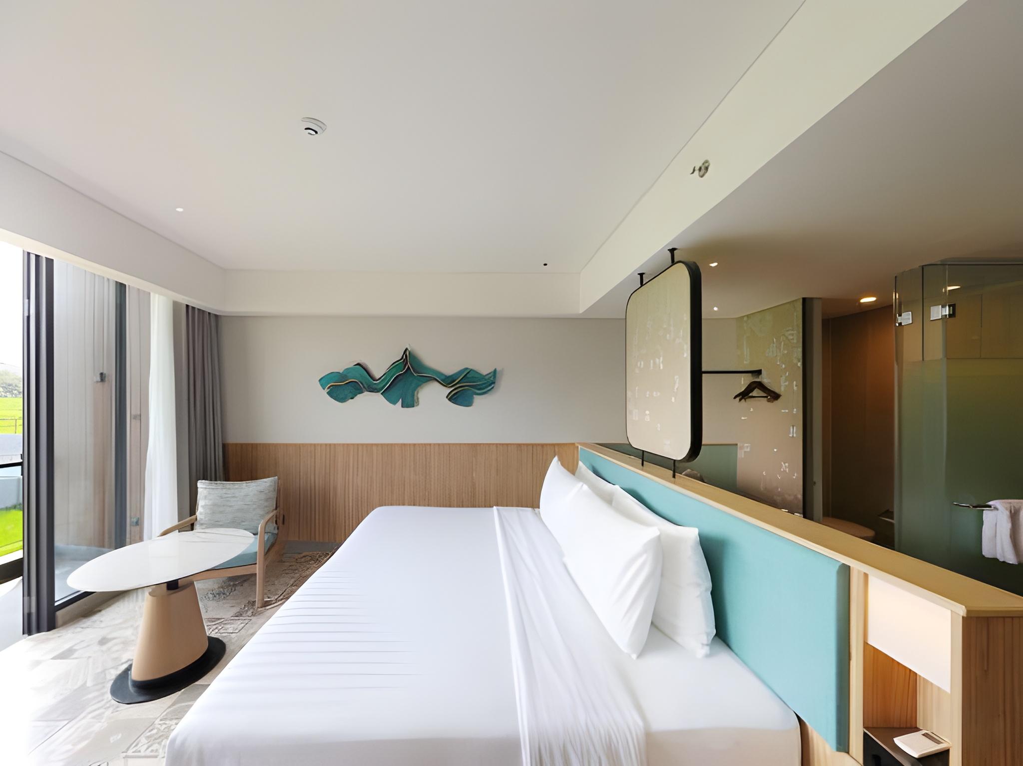 Hollywood, Premier, Queen Bed