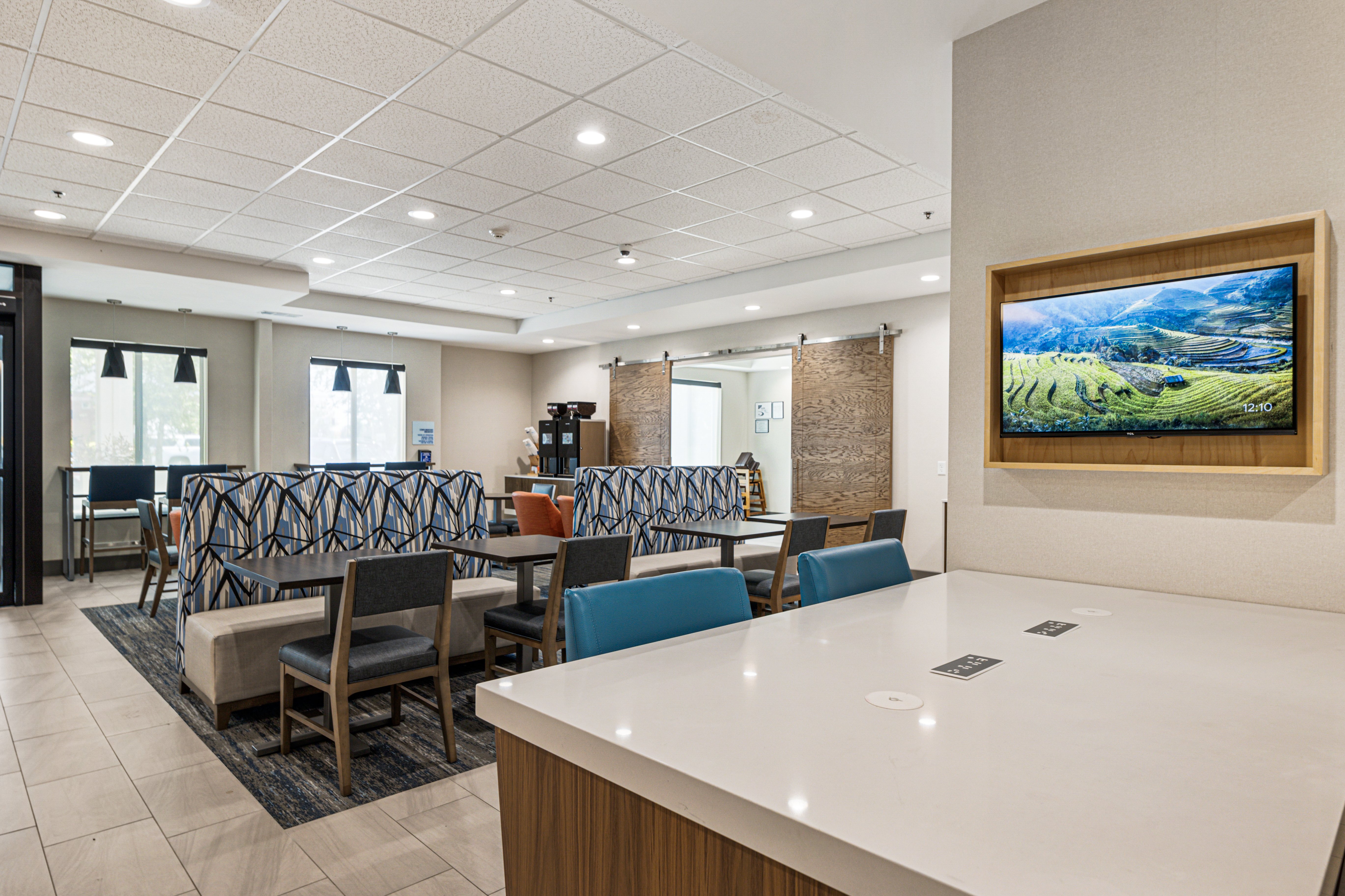 Holiday Inn Express Suites Buford Ne Lake Lanier Area 54/75