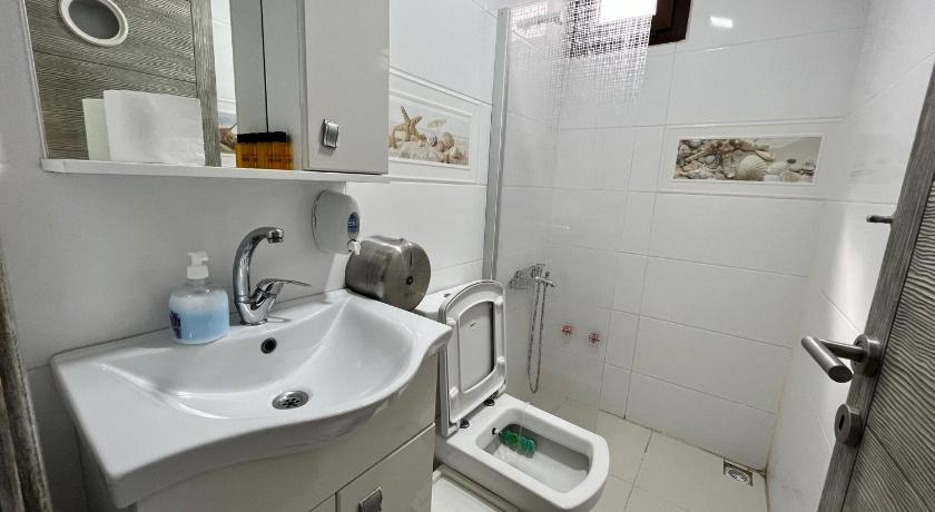 Giritli Rum Meyhanesi Butik Otel 44/48