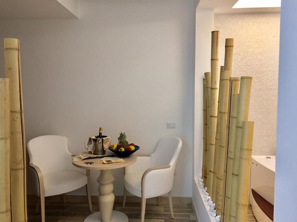 Sant Elia Hotel 48/49
