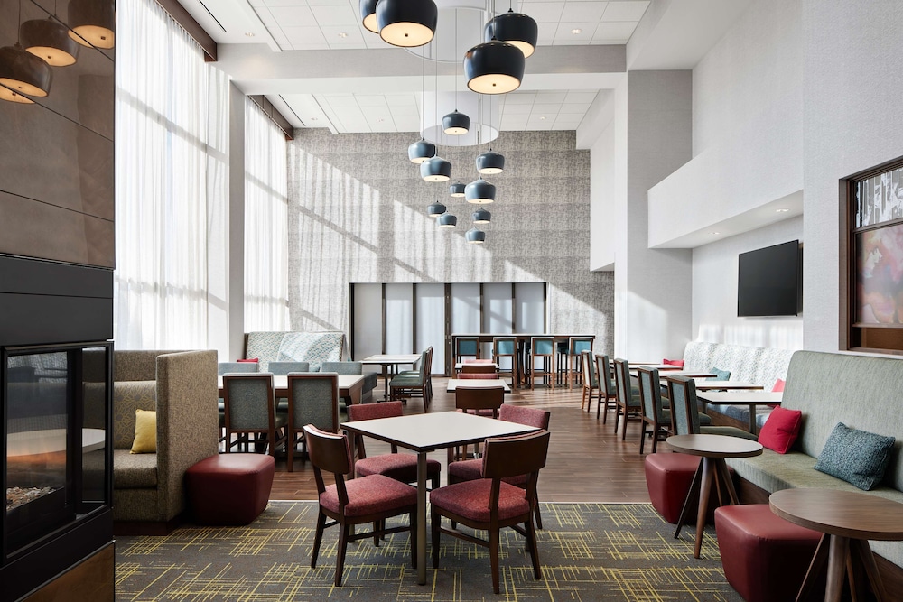 Hampton Inn Franklin In 34/36