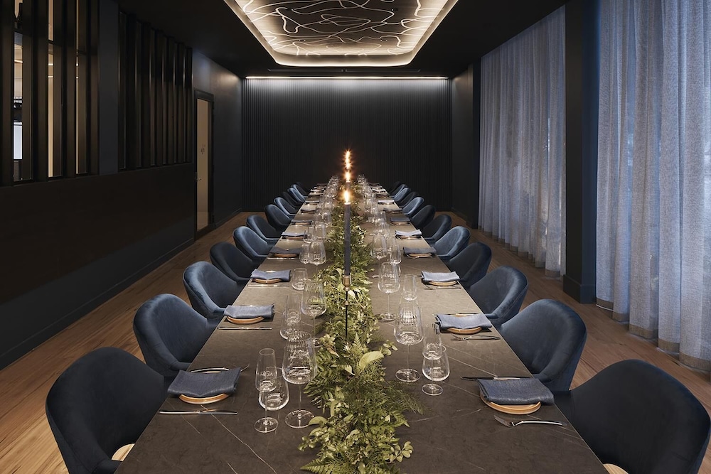 Hotel Alba Adelaide 44/50