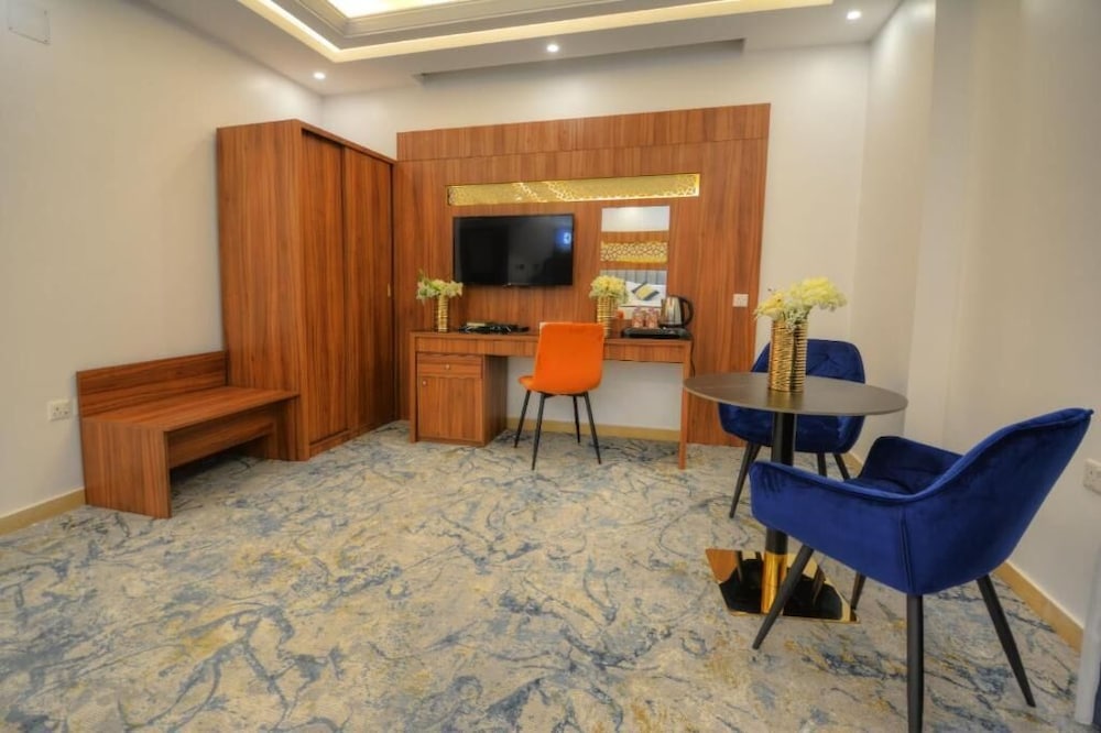 Almarzam Hotel 48/58