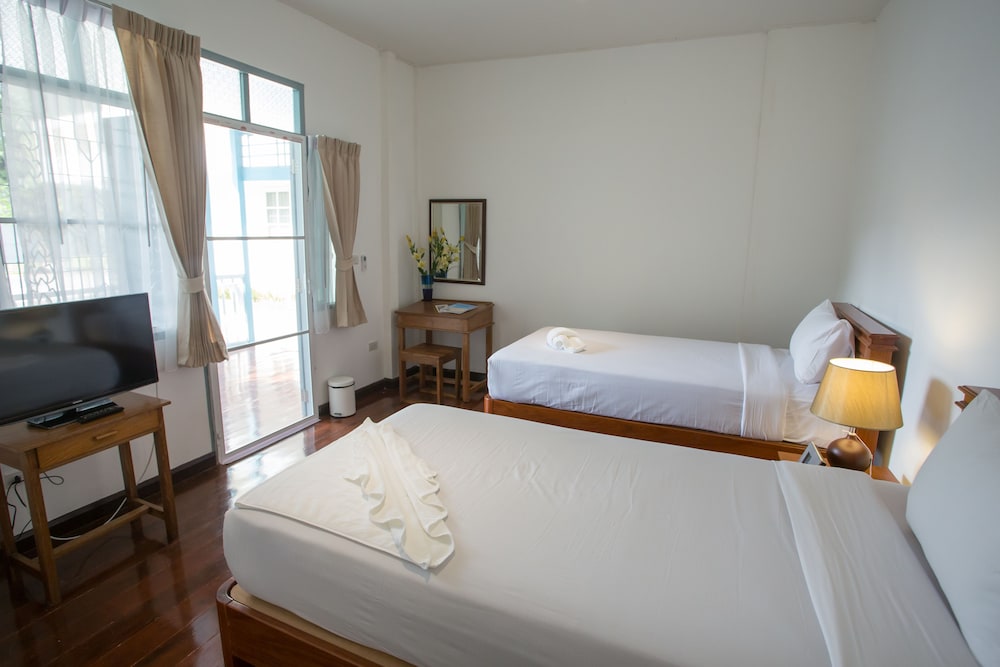 Hotel Bangkokian 15/50