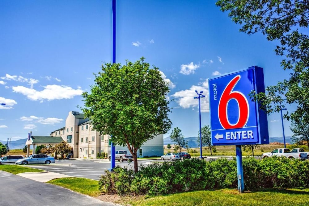 Motel6 Missoula, MT 54/65