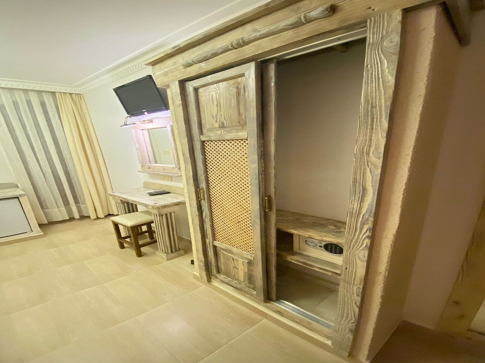 Golden Stone Butik Otel 25/50