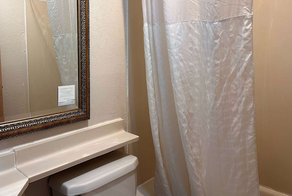 Travelodge By Wyndham Fort Wayne North 37/38