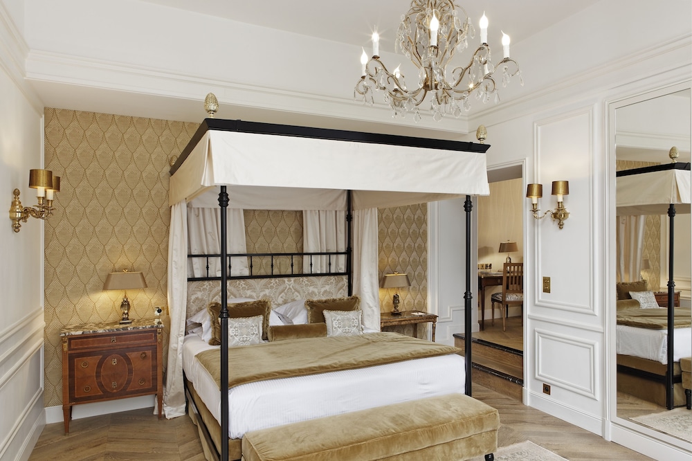 Relais Christine 45/94