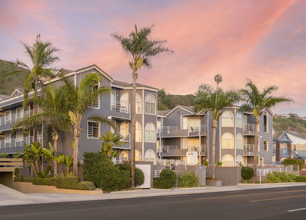 The Beachfront Inn & Suites At Dana Point 5/40
