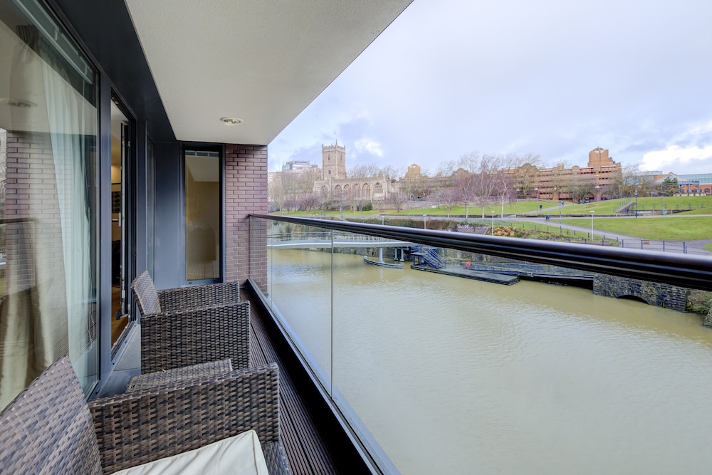 Cleyro Serviced Apartments - Finzels Reach 5/50