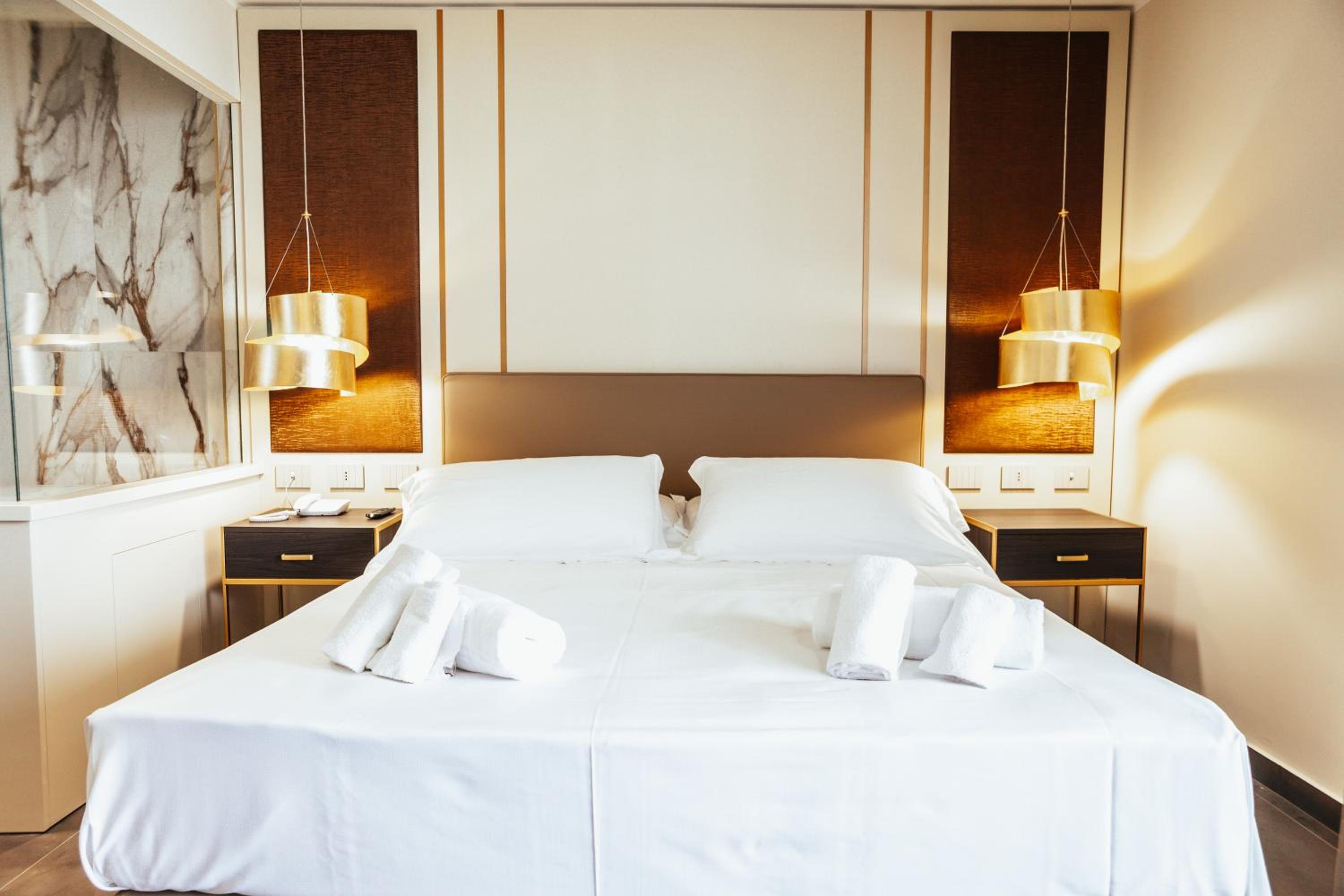 جناح ملكي بجاكوزي، Palace Hotel 7/10