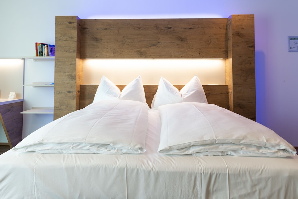 Jet Hotel Zurich Airport 25/45