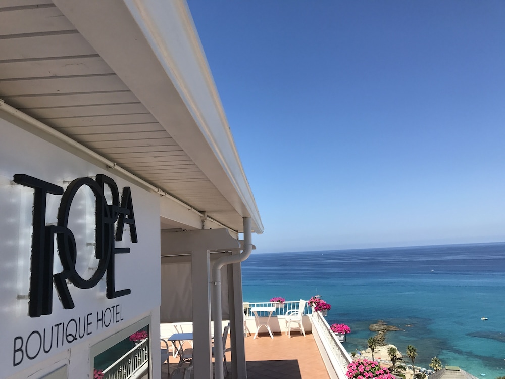 Tropea Boutique Hotel 23/27