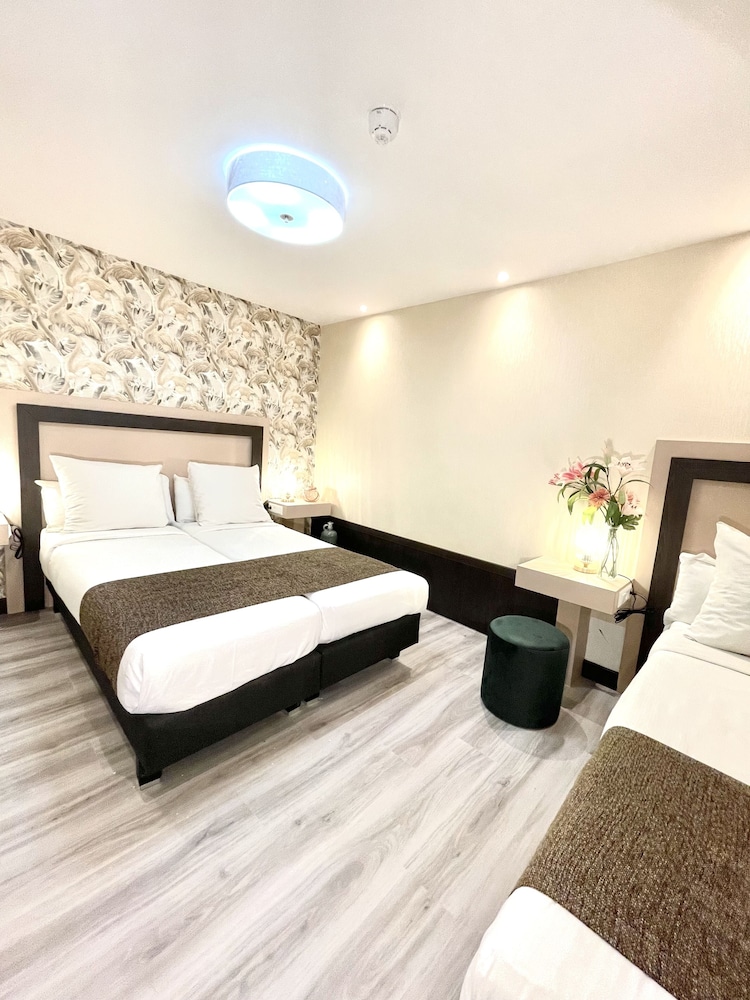 Hotel Monopole 15/35