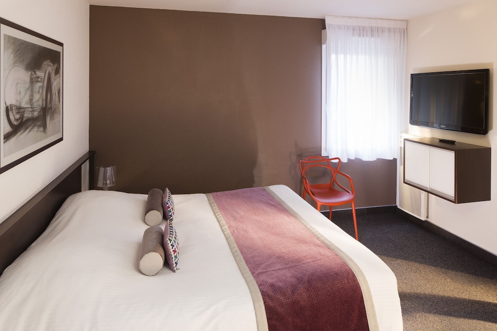 Hotel Le Bugatti 11/64