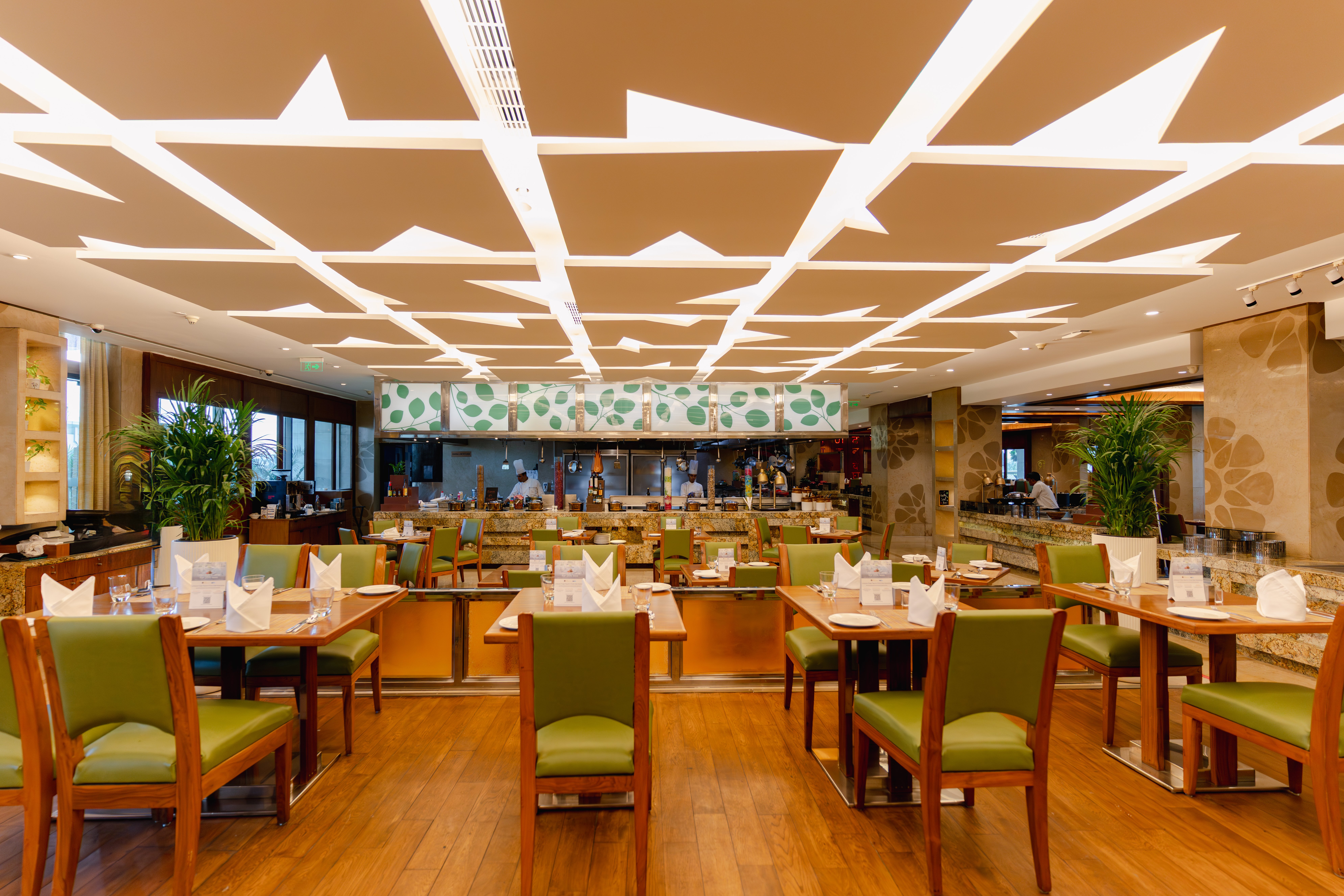 Crowne Plaza New Delhi Okhla 54/66