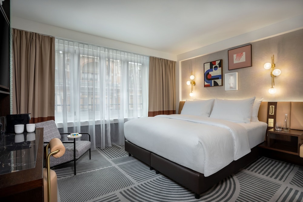 Neues Schloss Privat Hotel Zurich 12/31