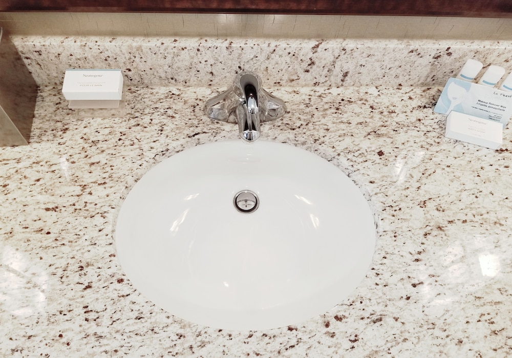 Homewood Suites by Hilton Calgary-Airport, Alberta, Canada 27/45