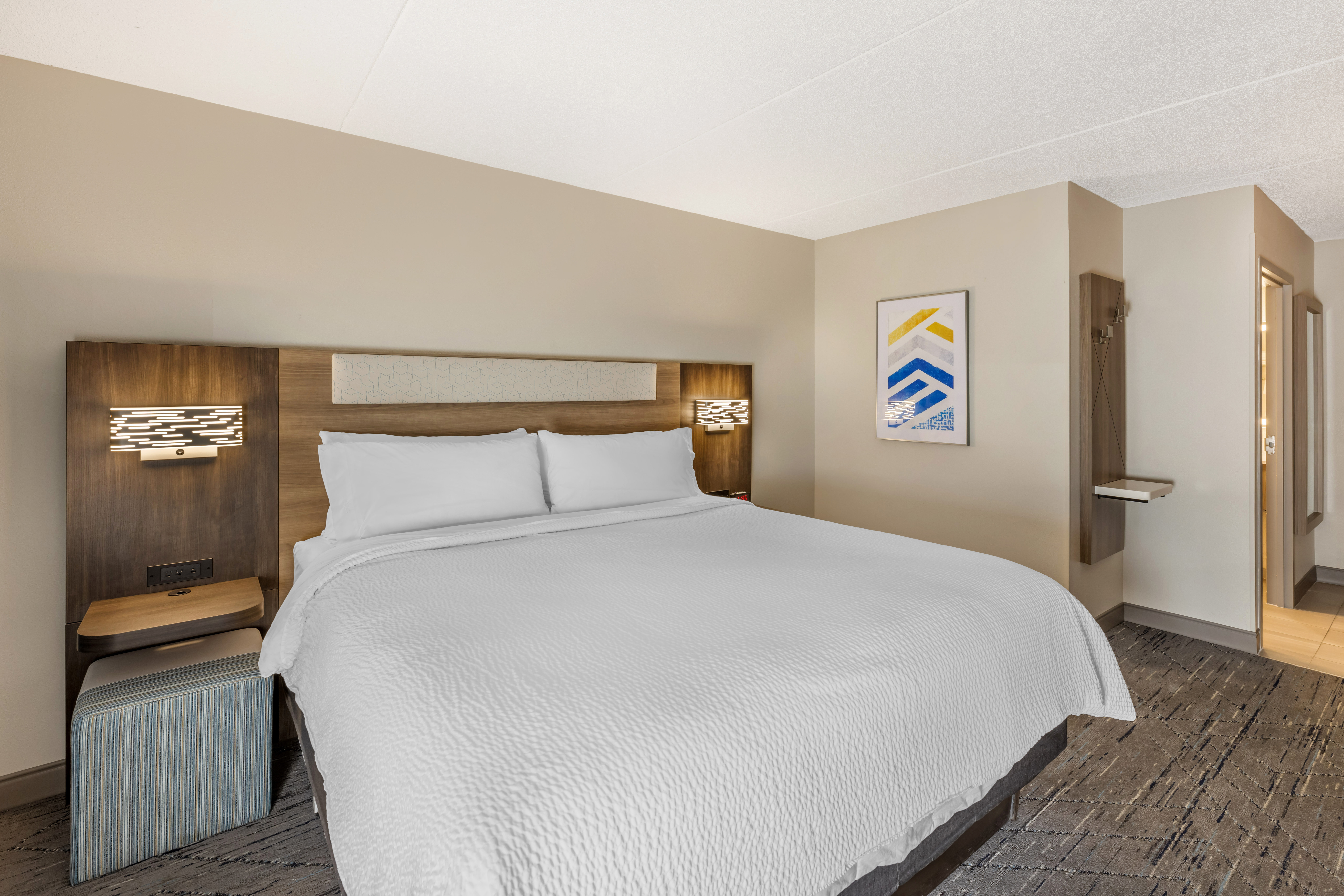 Holiday Inn Express Crestwood 18/69