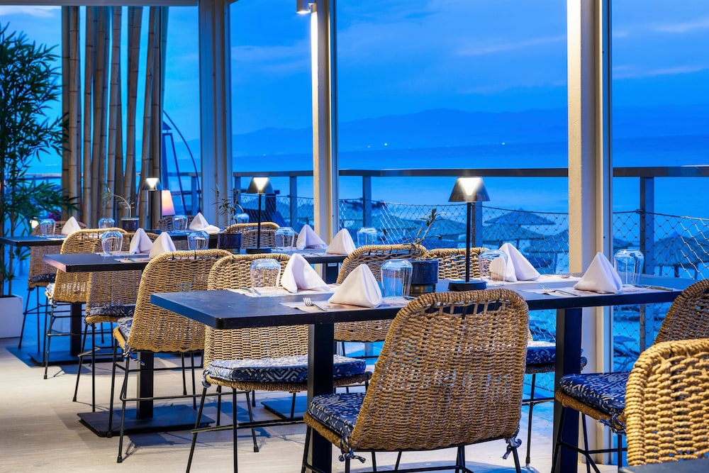 Ammon Zeus Luxury Beach Hotel 36/51
