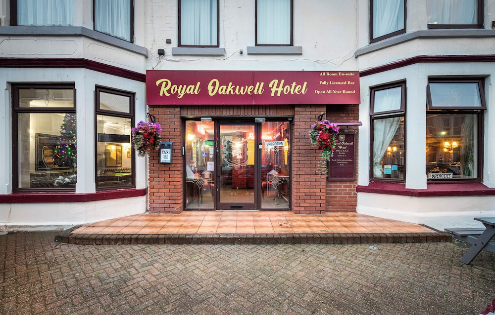 Royal Oakwell Hotel 3/52