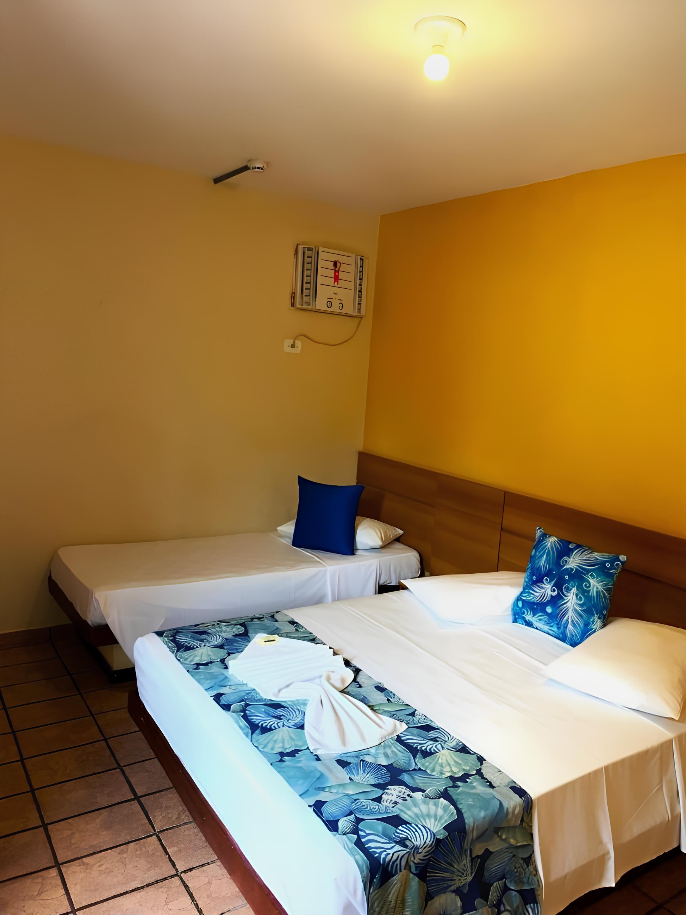 غرفة ديلوكس ثلاثية بإطلالة على الجبل، Hotel Ponta das Toninhas 2/3