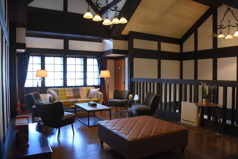 Shakespeare Hotel 33/50