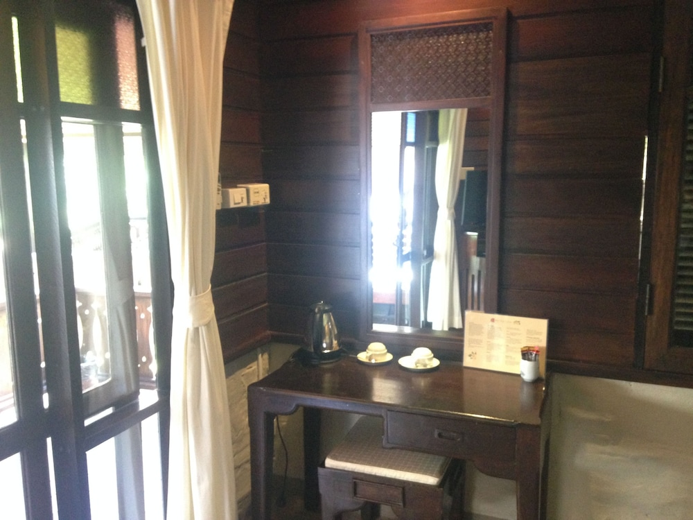 Pai River Corner Resort 50/50