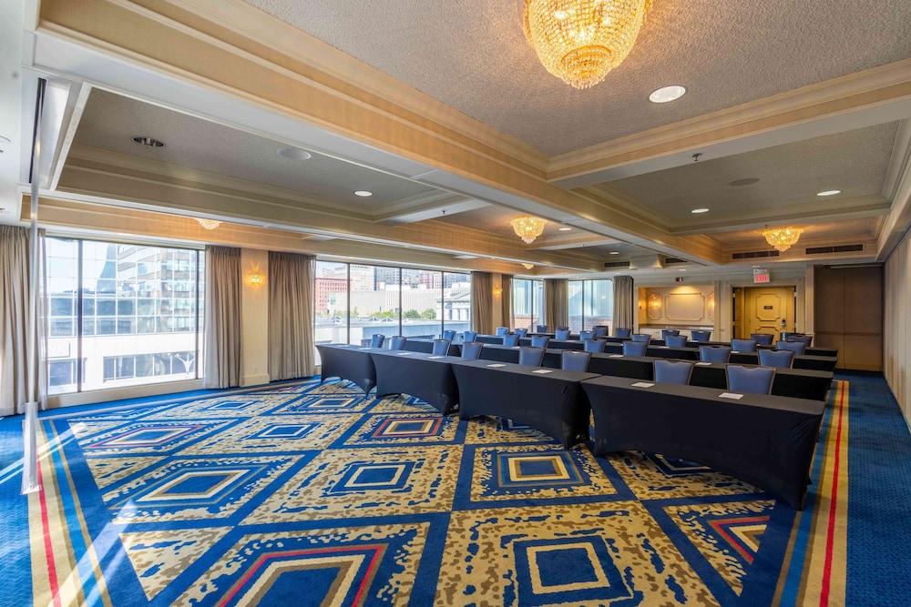 Drury Plaza Hotel St Louis At The Arch 4/50