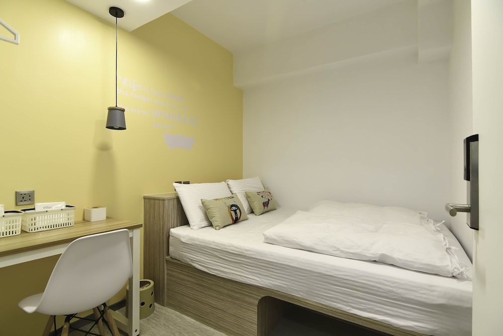 Flyinn Hostel 14/50