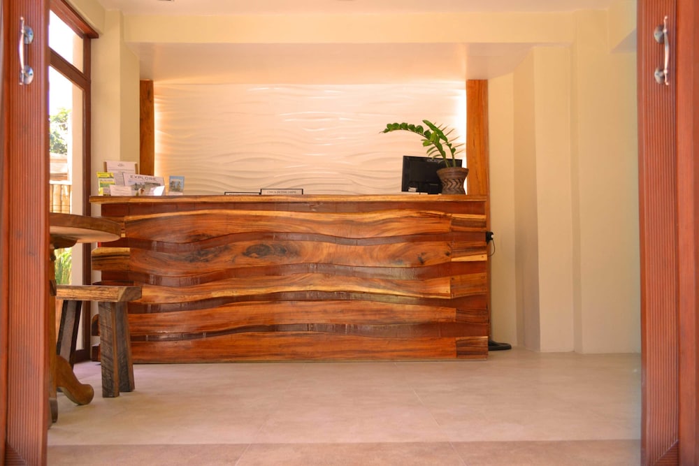 THE SITIO VILLAS AND SUITES 7/34