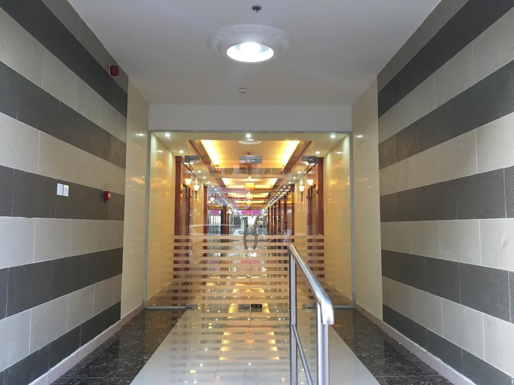 Royal Tulip Hotel 10/45