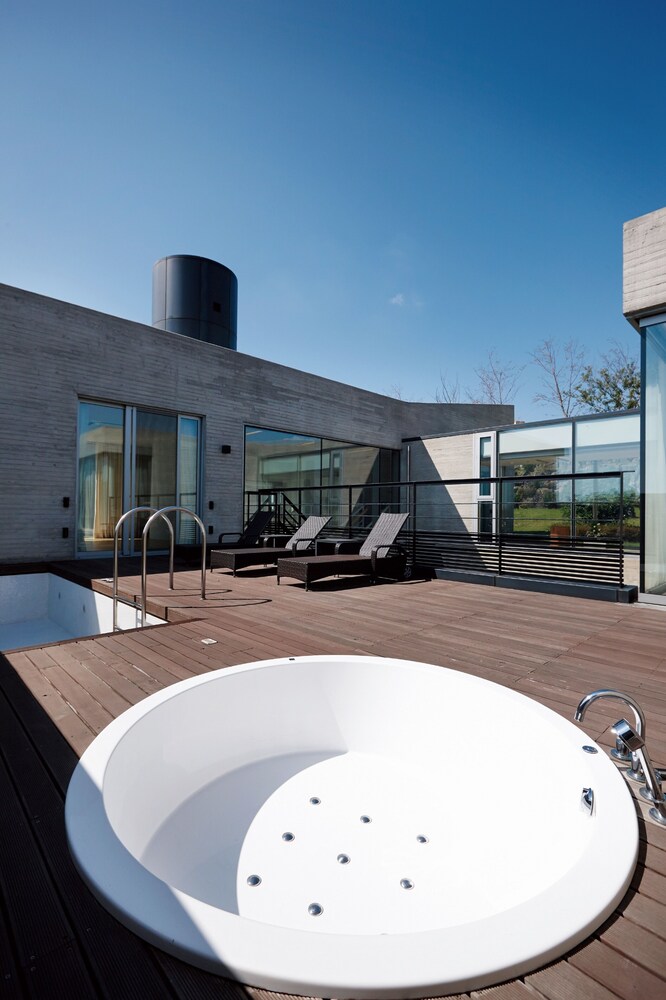 Lotte Resort Jeju Art Villas 26/50