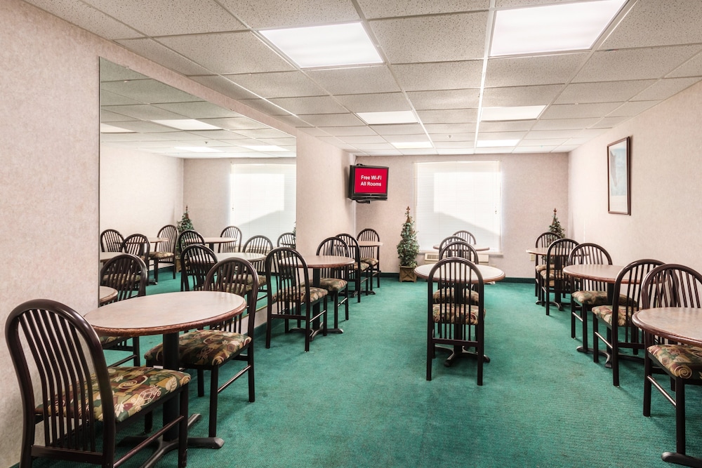 Red Roof Inn Morehead 47/56