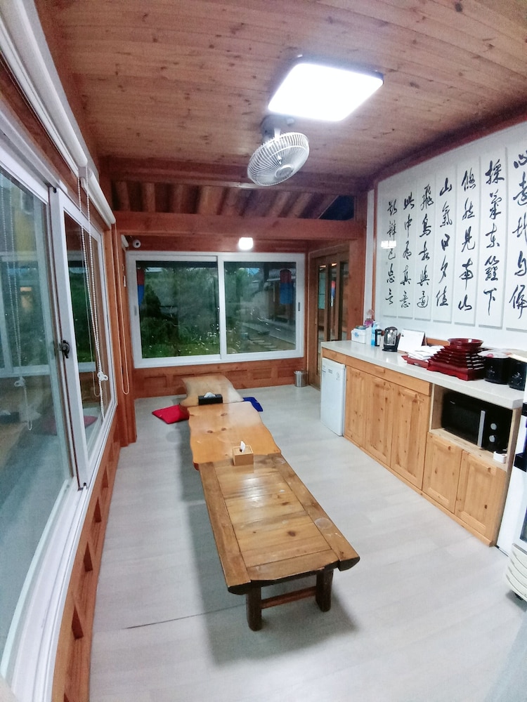 Nabijam Hanok Hotel 45/61