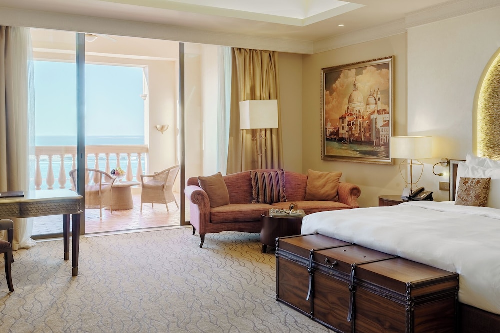 DELUXE, TWIN BEDS, SEA VIEW