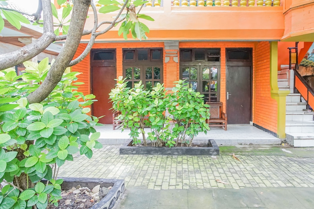 Mahendra Beach Inn 3/41