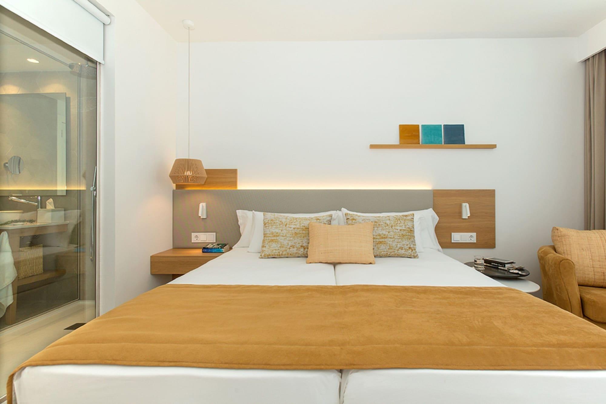 Superior, Double Bed, Sea View, Balcony, Flamingo 4/5